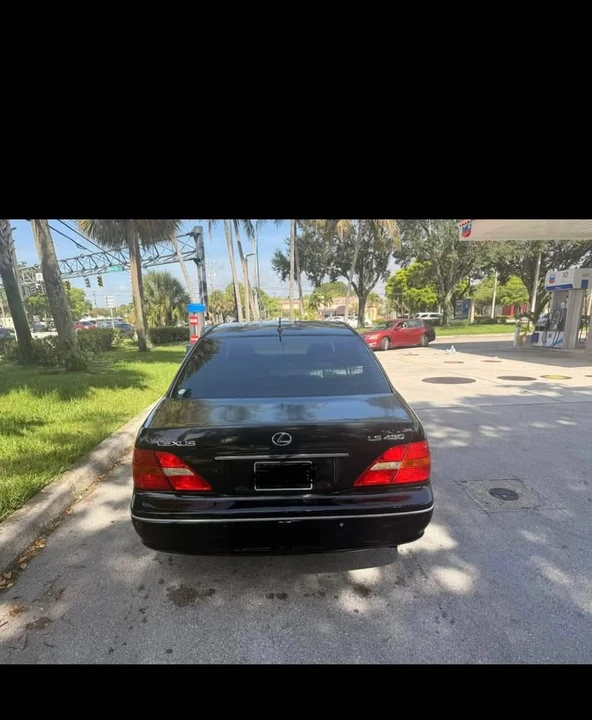 2001 Lexus LS 3rd Gen - Image 7 of 7