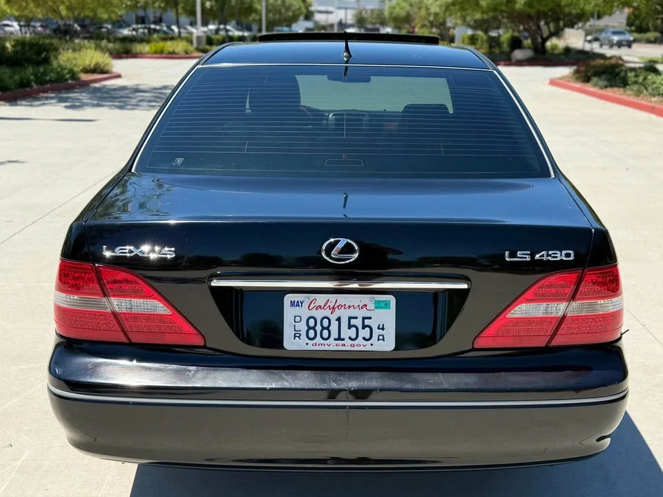 2001 Lexus LS 3rd Gen - Image 4 of 17