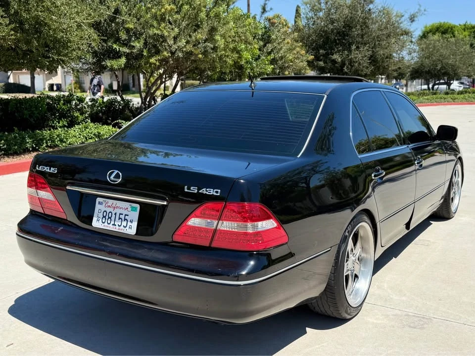 2001 Lexus LS 3rd Gen - Image 5 of 17