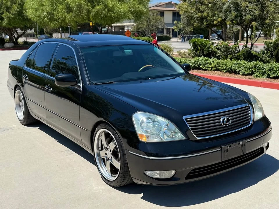 2001 Lexus LS 3rd Gen - Image 7 of 17