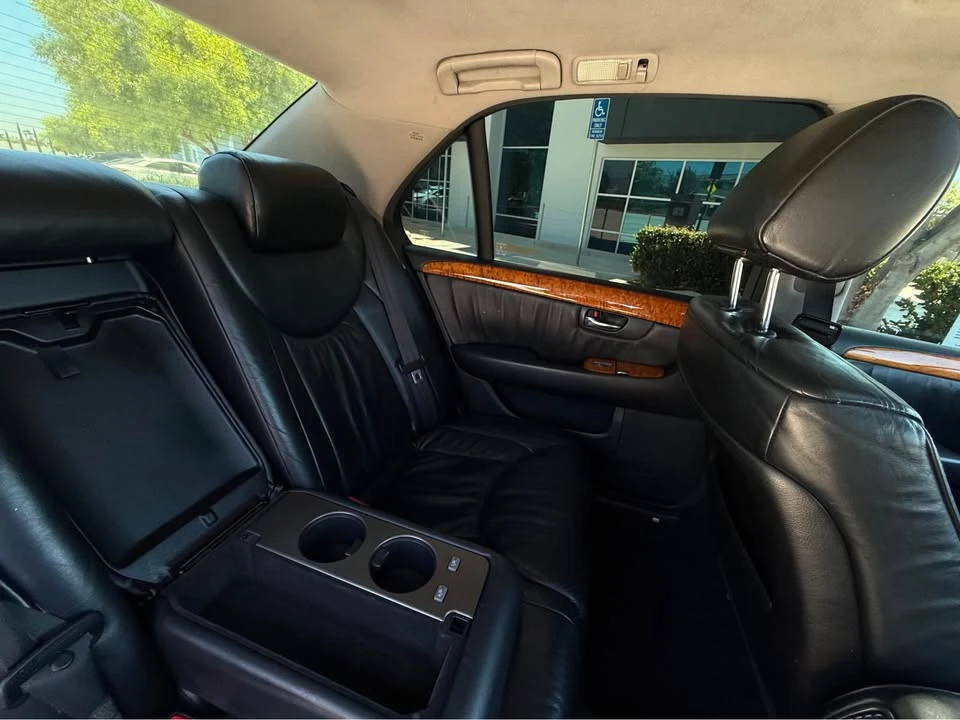 2001 Lexus LS 3rd Gen - Image 13 of 17