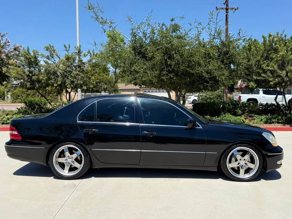 2001 Lexus LS 3rd Gen - Image 6 of 17