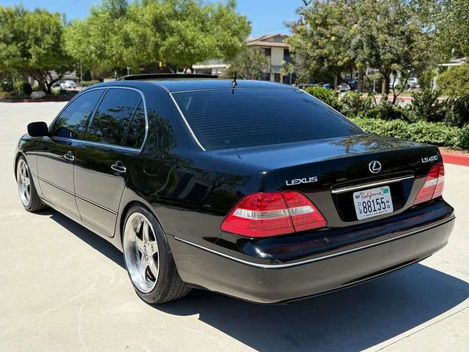 2001 Lexus LS 3rd Gen - Image 3 of 17