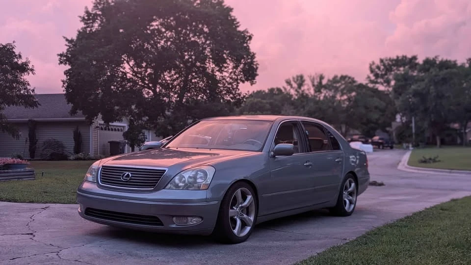 2001 Lexus LS 3rd Gen - Image 3 of 4