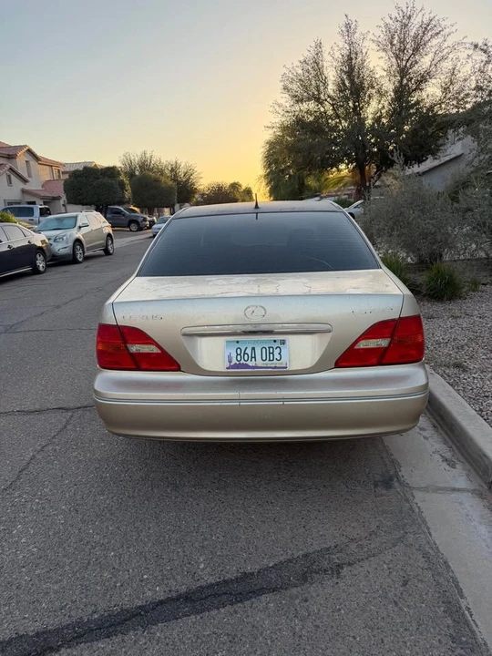 2001 Lexus LS 3rd Gen - Image 3 of 17