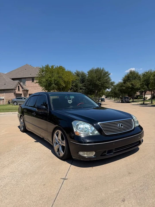 2001 Lexus LS 3rd Gen - Image 3 of 14