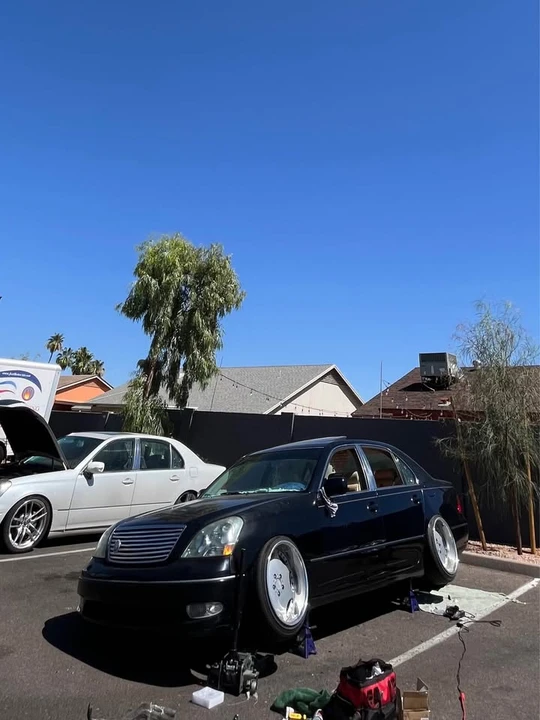 2001 Lexus LS 3rd Gen - Image 4 of 7