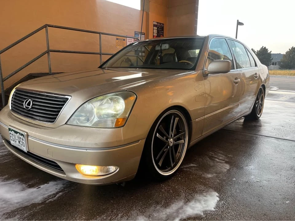2001 Lexus LS 3rd Gen - Image 4 of 9