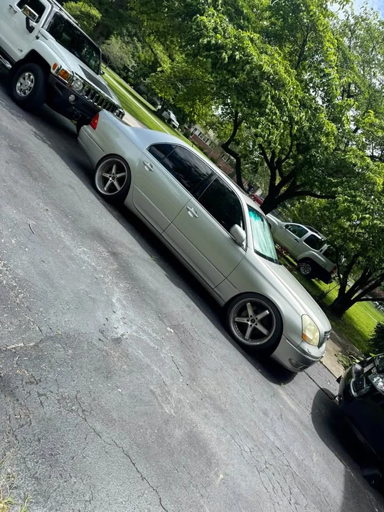 2001 Lexus LS 3rd Gen - Image 3 of 3