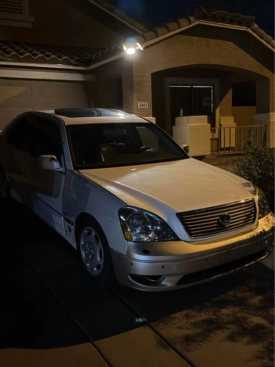 2001 Lexus LS 3rd Gen - Image 4 of 5