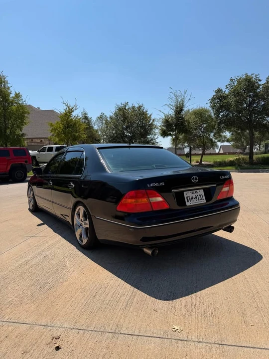 2001 Lexus LS 3rd Gen - Image 7 of 14