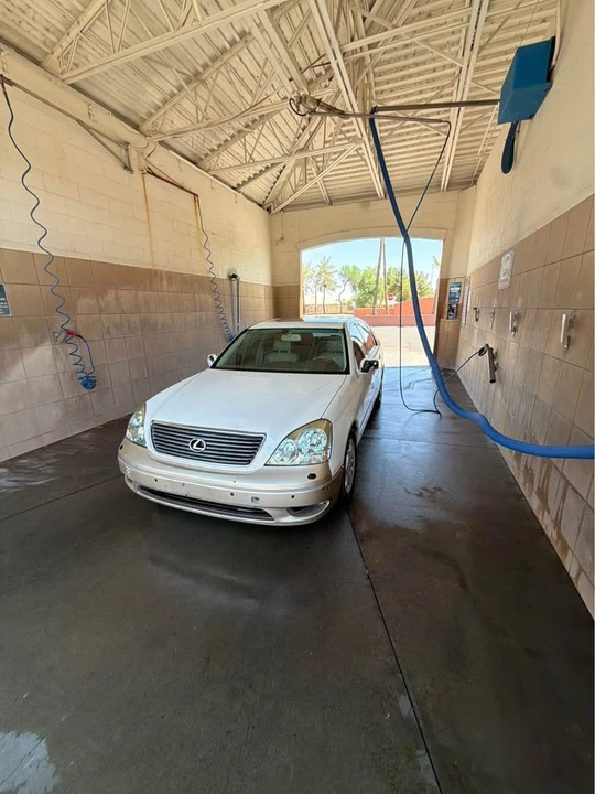2001 Lexus LS 3rd Gen - Image 5 of 5