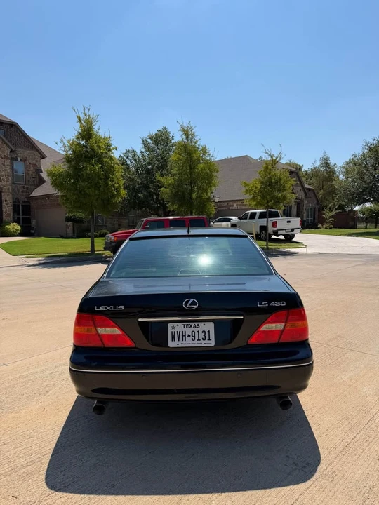 2001 Lexus LS 3rd Gen - Image 8 of 14