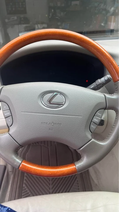 2001 Lexus LS 3rd Gen - Image 12 of 18