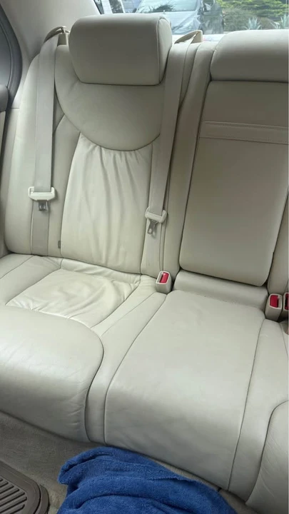 2001 Lexus LS 3rd Gen - Image 16 of 18