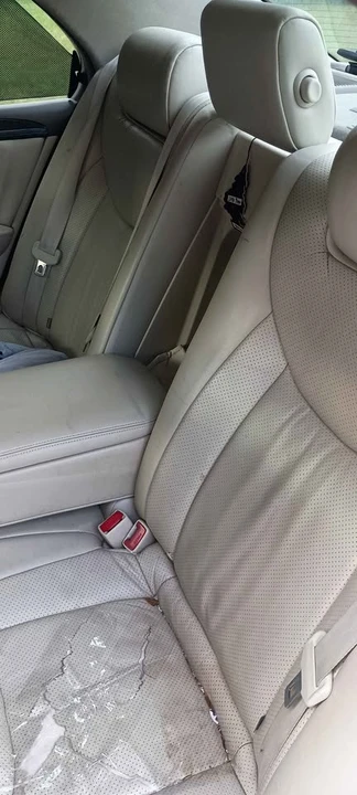 2001 Lexus LS 3rd Gen - Image 18 of 20
