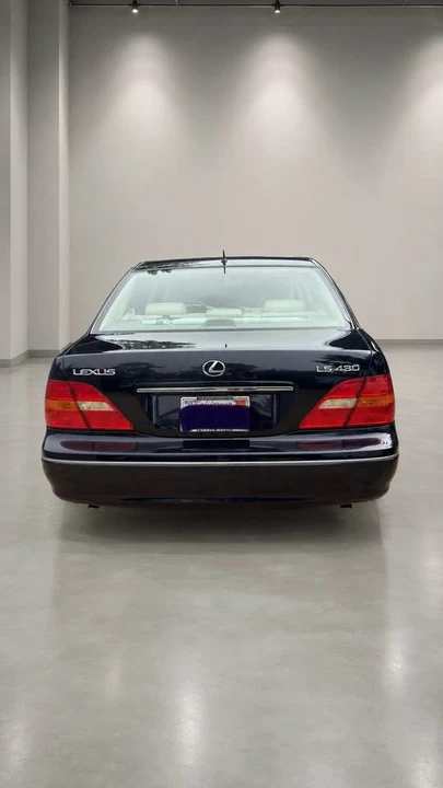 2001 Lexus LS 3rd Gen - Image 4 of 18