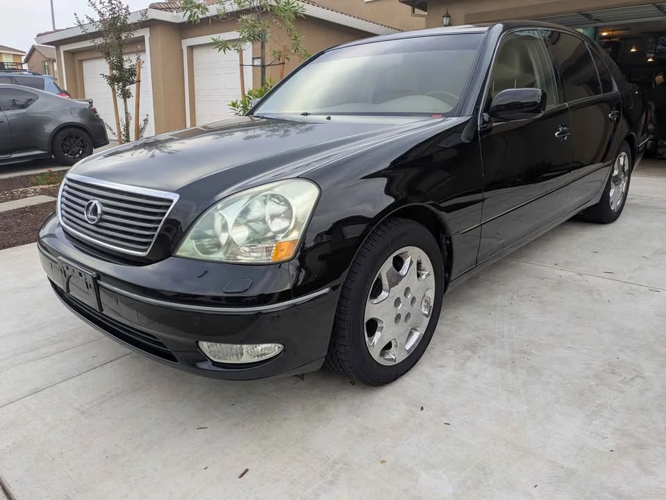 2001 Lexus LS 3rd Gen - Image 2 of 9