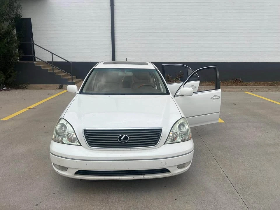 2001 Lexus LS 3rd Gen - Image 2 of 12