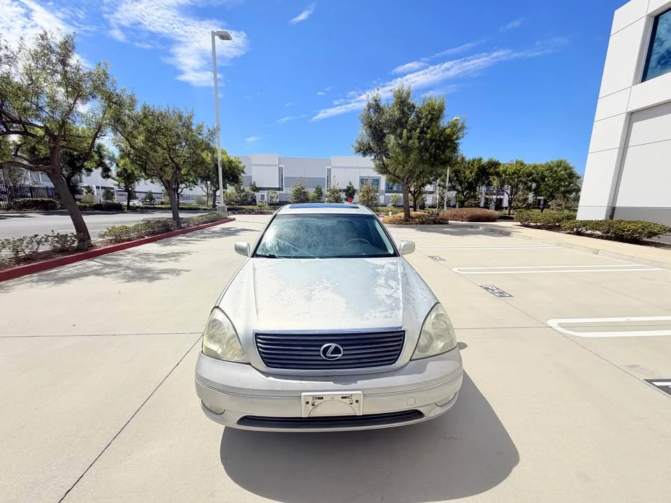 2001 Lexus LS 3rd Gen - Image 3 of 11