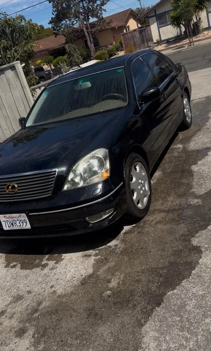 2001 Lexus LS 3rd Gen - Image 2 of 2