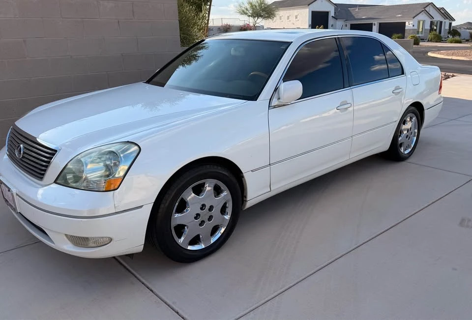 2001 Lexus LS 3rd Gen - Image 3 of 4