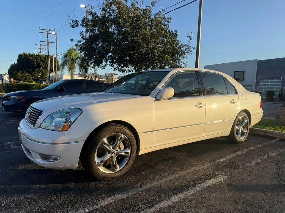 2001 Lexus LS 3rd Gen - Image 4 of 5