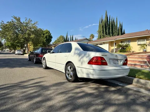 2001 Lexus LS 430 Sedan 4D