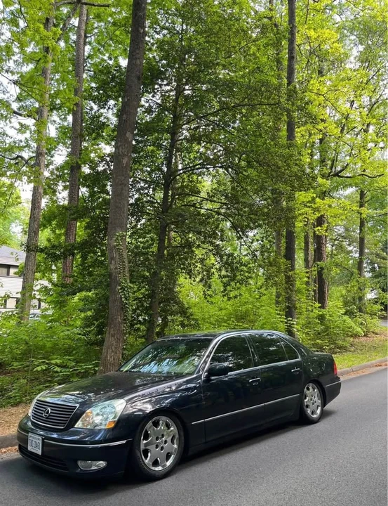 2001 Lexus LS 3rd Gen - Image 4 of 7