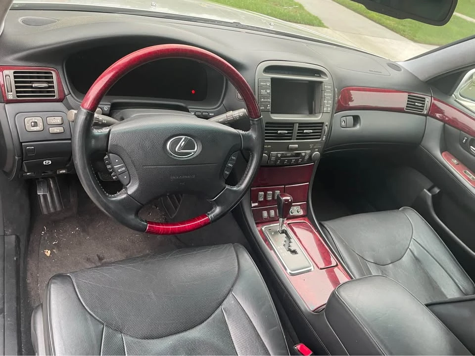 2001 Lexus LS 3rd Gen - Image 6 of 13