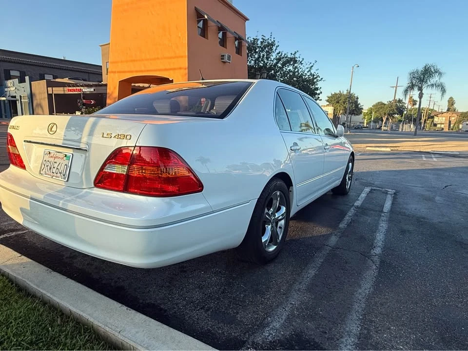 2001 Lexus LS 3rd Gen - Image 5 of 5