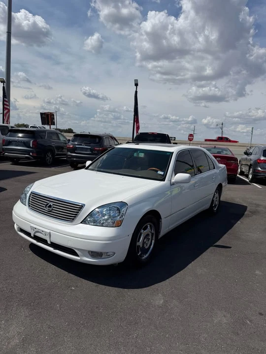 2001 Lexus LS 3rd Gen - Image 2 of 11