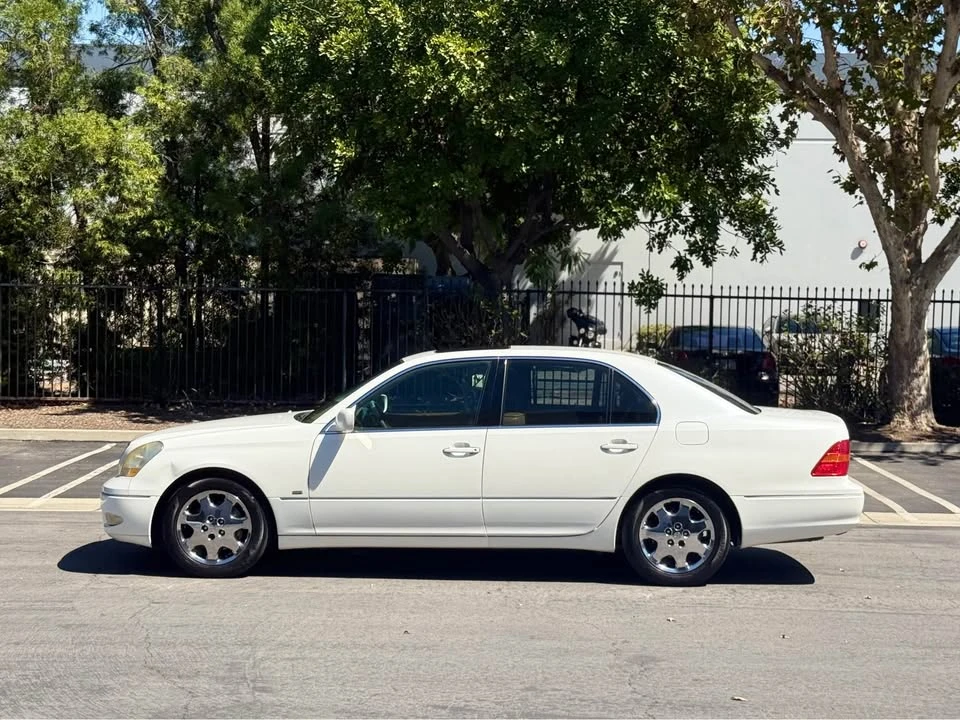 2001 Lexus LS 3rd Gen - Image 3 of 16