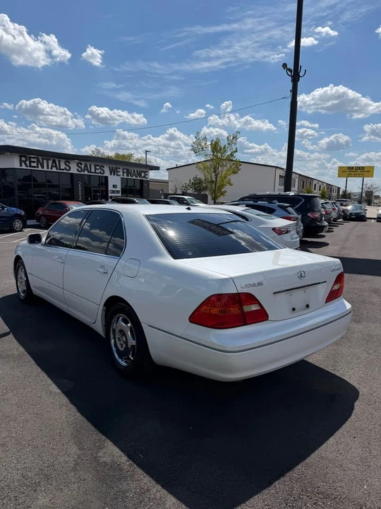 2001 Lexus LS 3rd Gen - Image 3 of 11