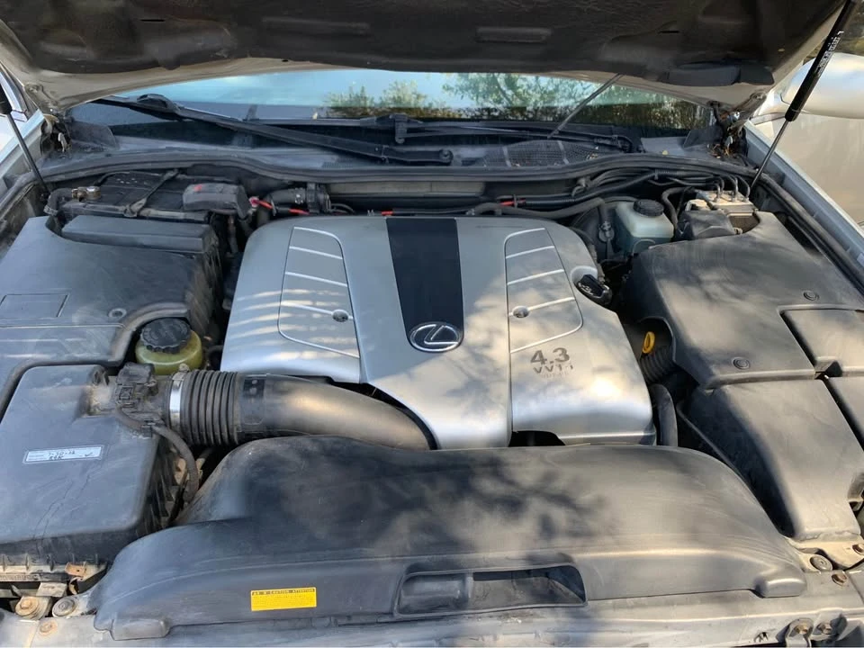 2001 Lexus LS 3rd Gen - Image 6 of 8
