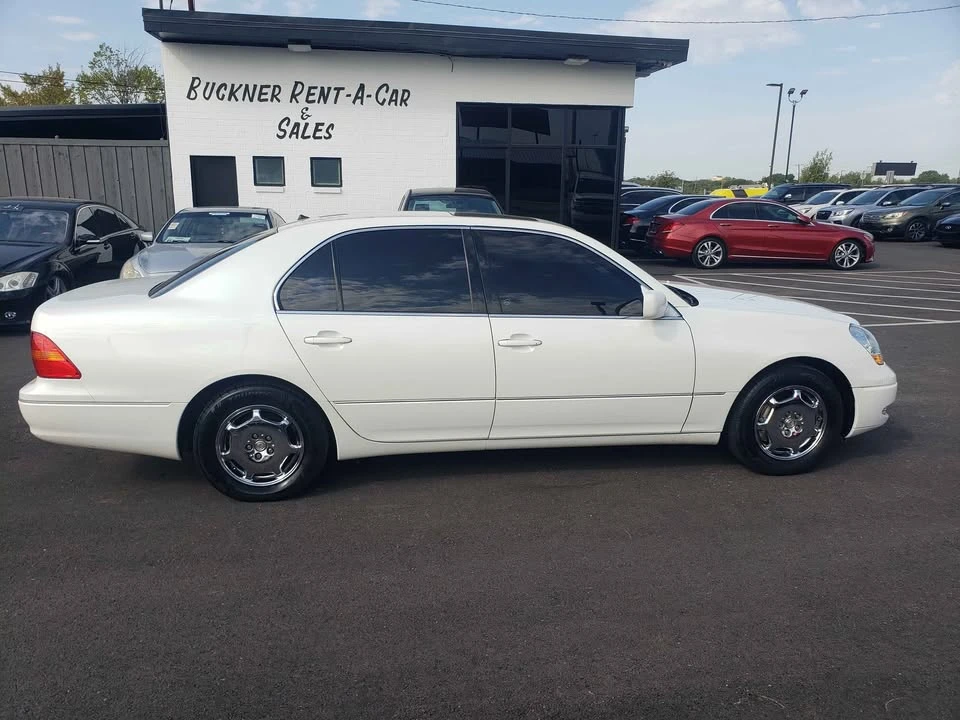 2001 Lexus LS 3rd Gen - Image 5 of 13