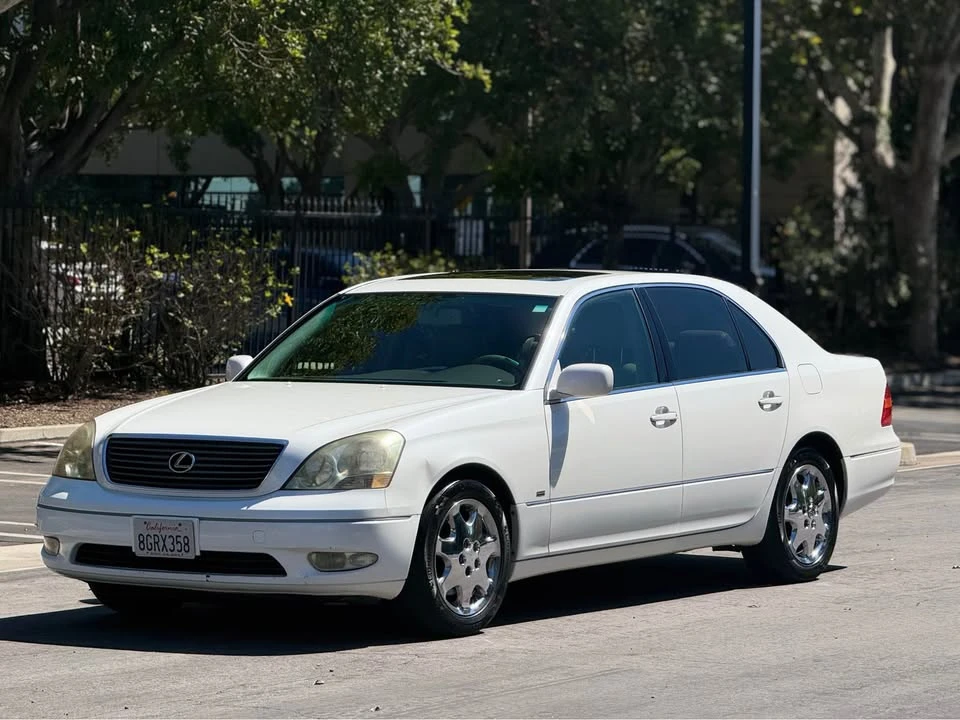 2001 Lexus LS 3rd Gen - Image 2 of 16
