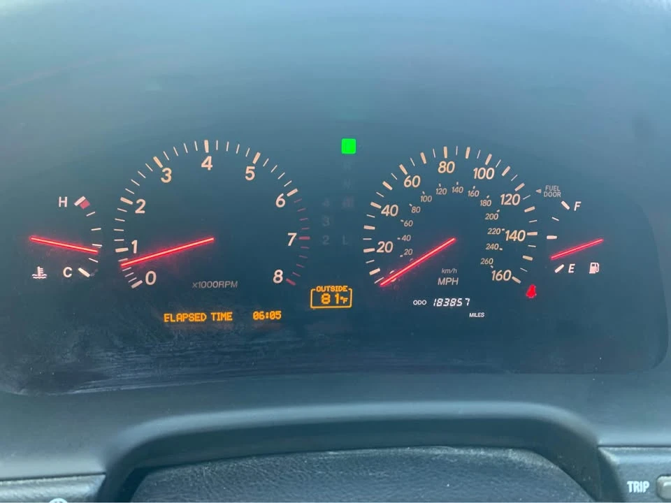 2001 Lexus LS 3rd Gen - Image 4 of 8