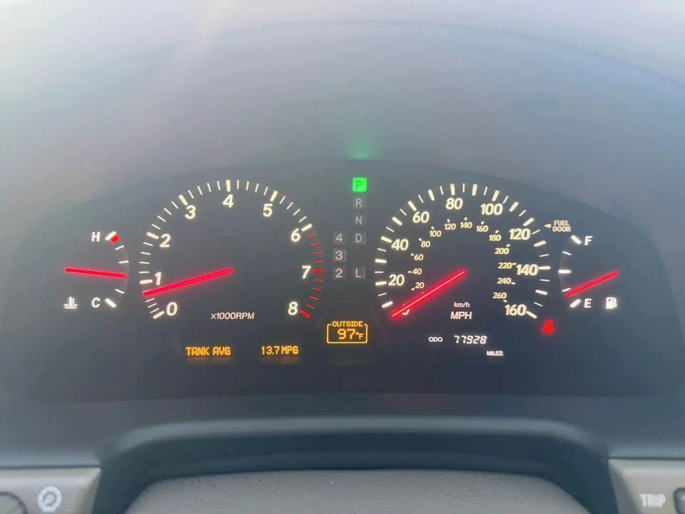 2001 Lexus LS 3rd Gen - Image 17 of 17