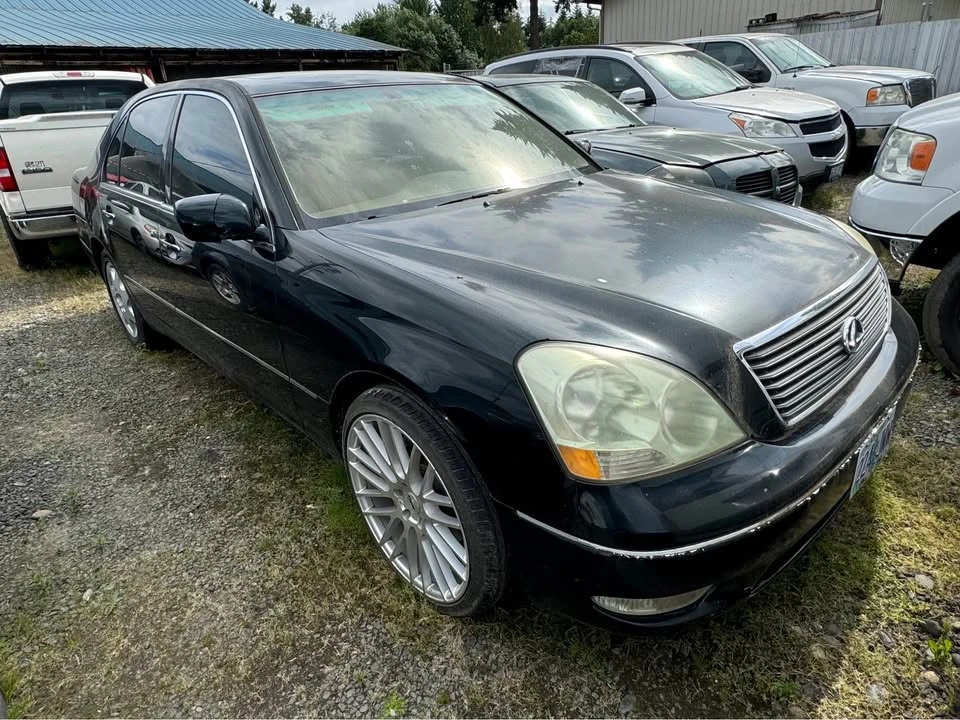 2001 Lexus LS 3rd Gen - Image 2 of 9