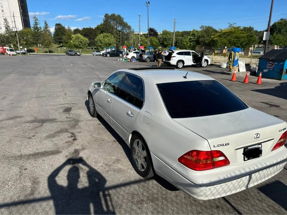 2001 Lexus LS 3rd Gen - Image 3 of 11