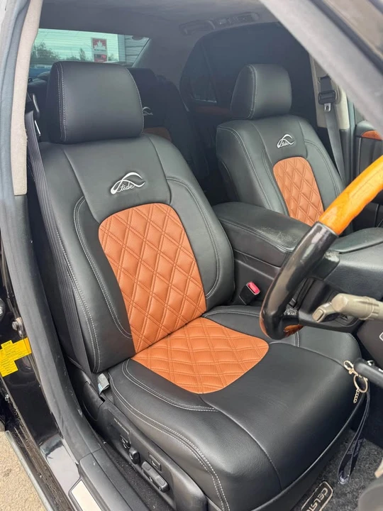 2001 Lexus LS 3rd Gen - Image 11 of 19