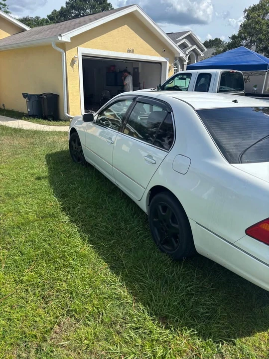 2001 Lexus LS 3rd Gen - Image 3 of 4