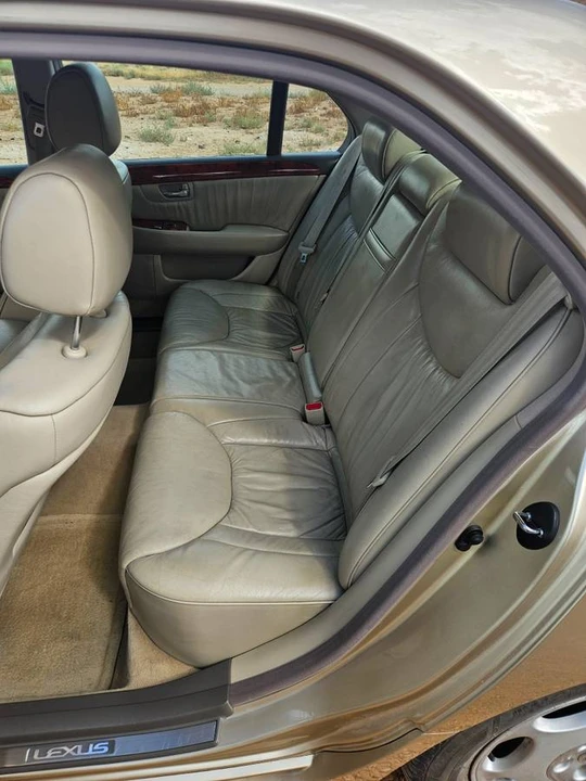2001 Lexus LS 3rd Gen - Image 3 of 15