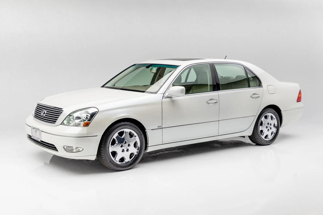 2001 Lexus LS 3rd Gen - Image 3 of 31