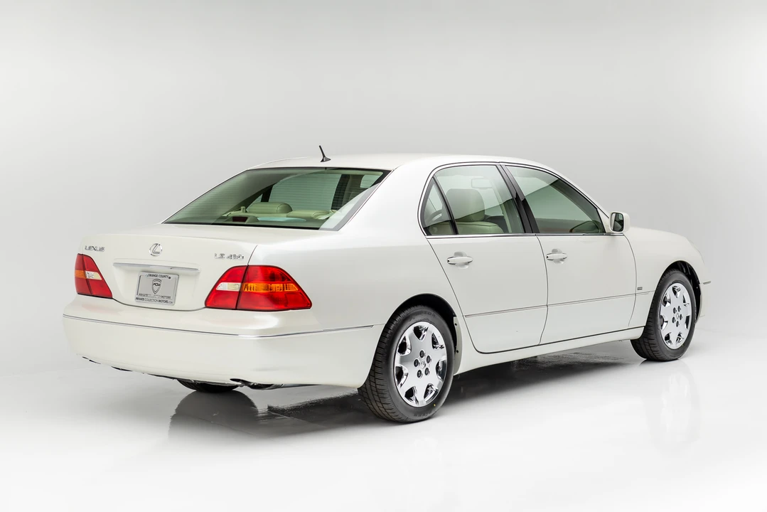 2001 Lexus LS 3rd Gen - Image 9 of 31