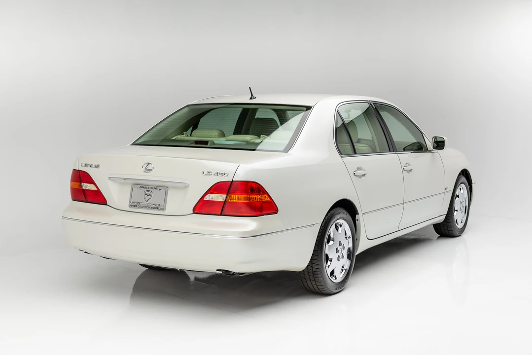 2001 Lexus LS 3rd Gen - Image 8 of 31
