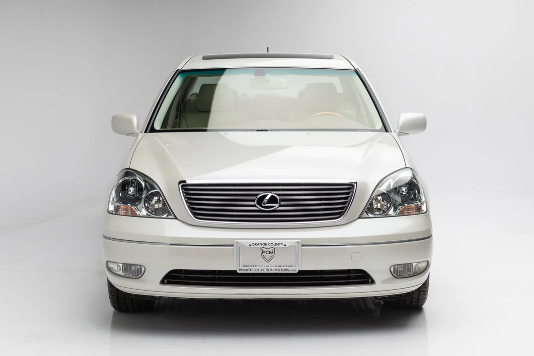 2001 Lexus LS 3rd Gen - Image 5 of 31