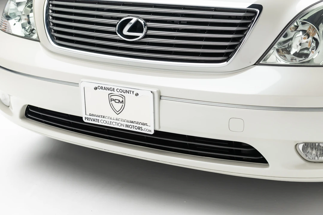 2001 Lexus LS 3rd Gen - Image 19 of 31
