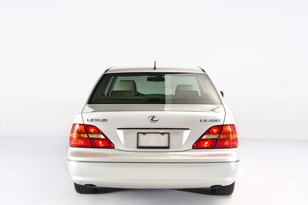 2001 Lexus LS 2nd Gen - Image 9 of 31
